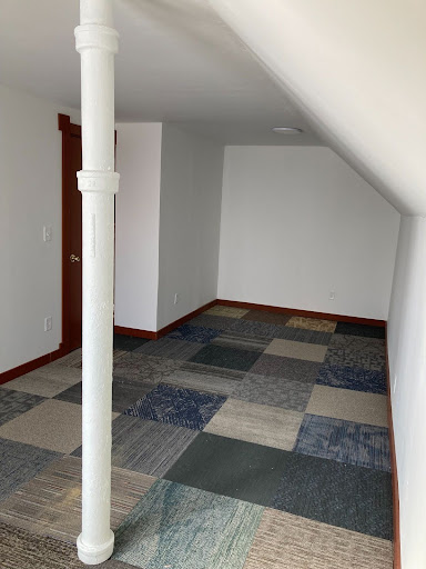 This is an example of one of the available rooms - available room currently does not have carpet but refinished hardwood